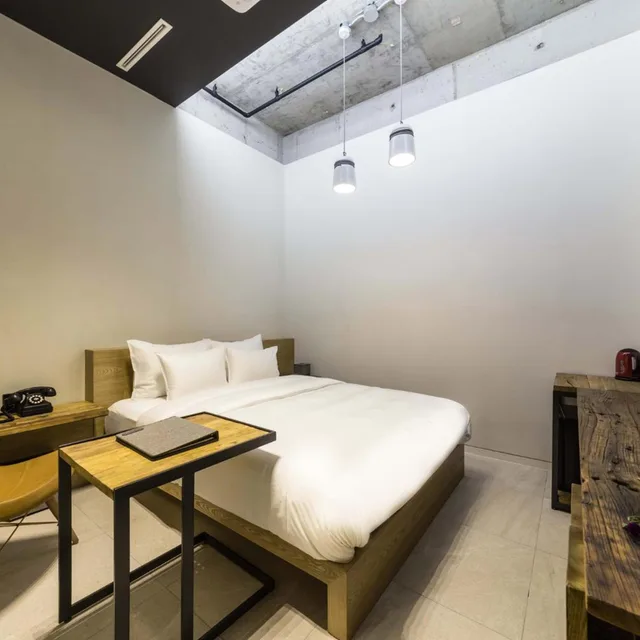 غرفة قياسية بسرير مزدوج، Hotel The Artist Dongseon 2/8