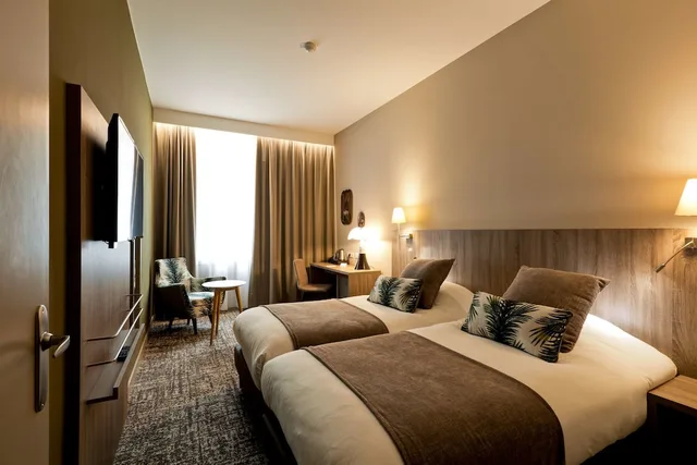 Superior, Queen Bed, Best Western Crequi Lyon Part Dieu 2/10