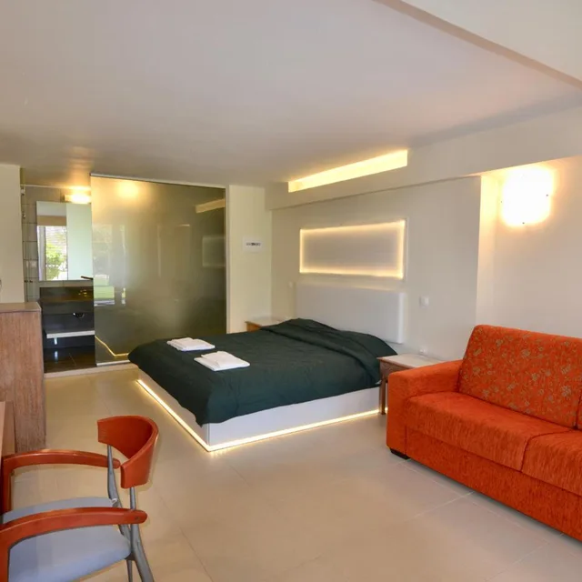 Room, Queen Bed, Pool View, Paloma Blanca Hotel 4/8