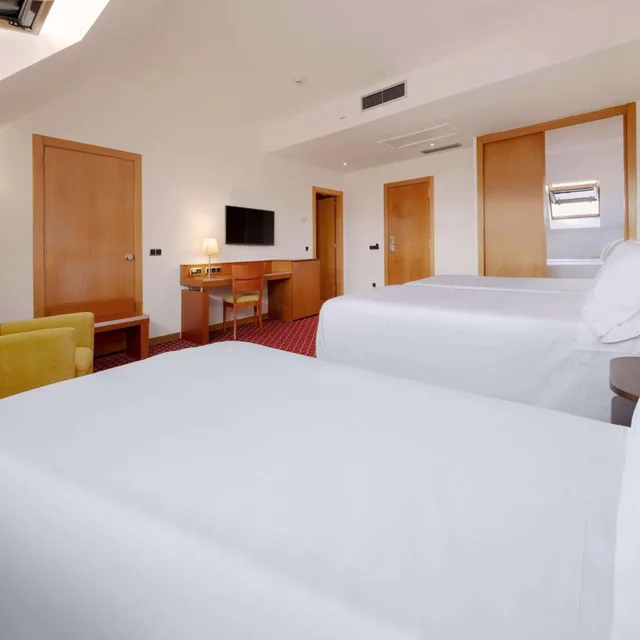 غرفة قياسية ثلاثية، Hotel Zentral Leon 2/7