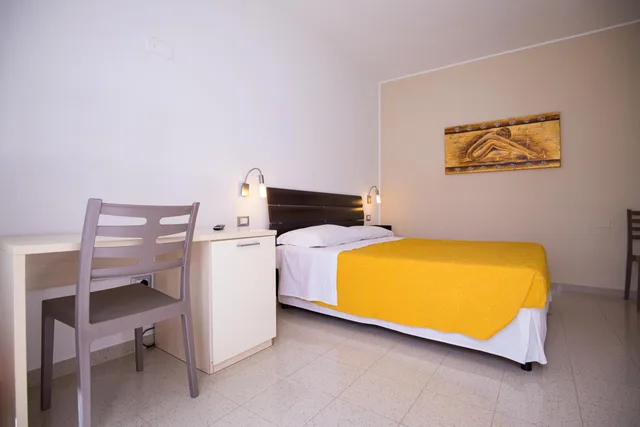 Room, Double Bed, Donnosanto Hotel 4/7