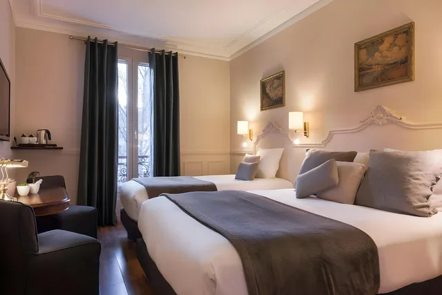 Standard, Triple, Single Bed, Hotel De La Porte Doree 1/1