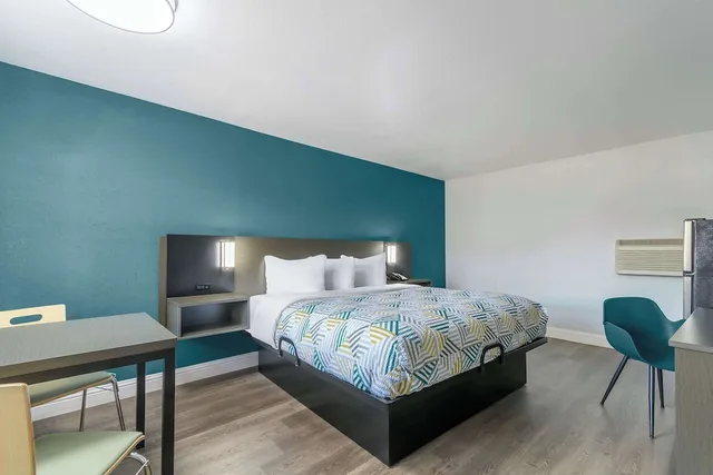 غرفة قياسية بسرير كينج، Studio6 Suites Madera, CA - Yosemite 5/9