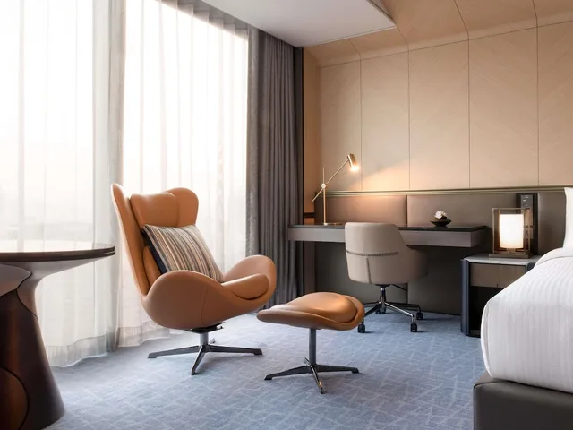 Hollywood, Fairmont, King Bed، Fairmont Ambassador Seoul 5/8