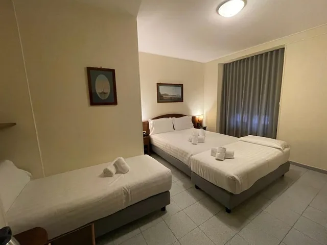 Classic, Quadruple, Double and Twin Beds, HOTEL PAVONE 2/7