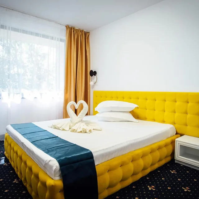 غرفة سوبيريور بسرير مزدوج بشرفة، Hotel Siret 3/10