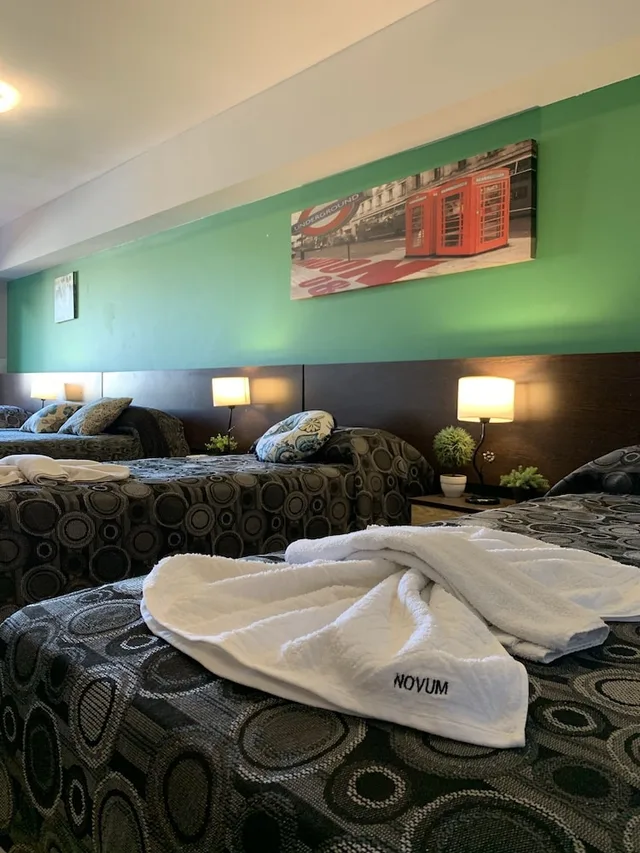 غرفة تنفيذية ثلاثية بسرير مزدوج وسرير فردي، NOVUM SUITES 1/3