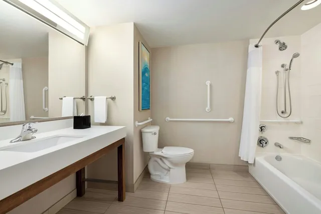 غرفة بسريرين كوين مع أريكة، Courtyard by Marriott Wilkes-Barre Arena 4/5