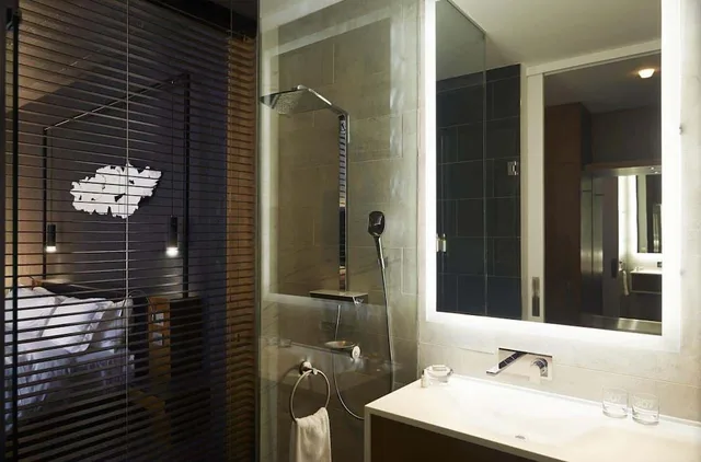 غرفة بريستيج فاخرة بسرير كينج، Le Germain Toronto Hotel 5/5
