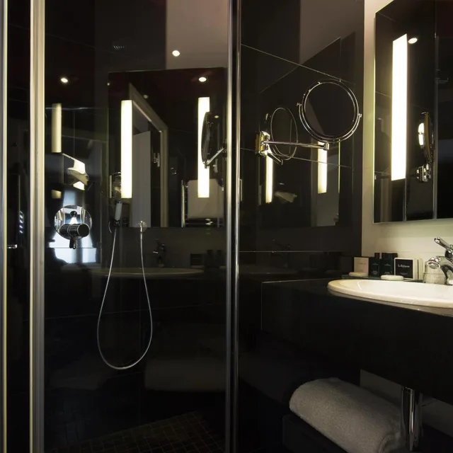 Imperial Suite، Le Belmont Paris 2/3