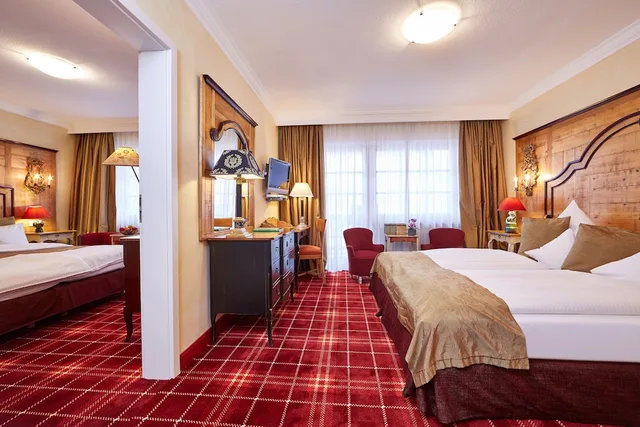 Room, Double Bed, Balcony, South Wing، Romantik Alpenhotel Waxenstein 3/8