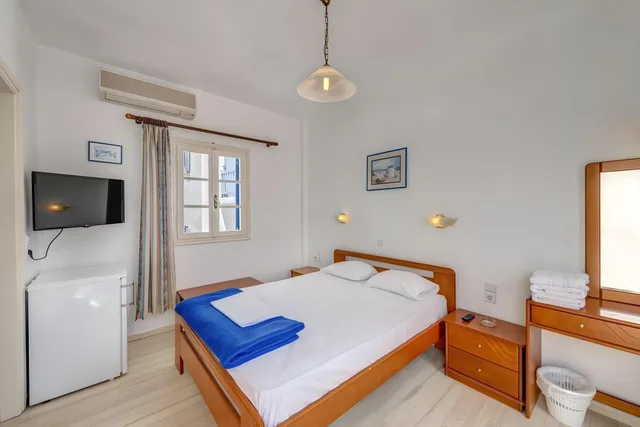 غرفة قياسية بسرير مزدوج، Maki S Place 1/3