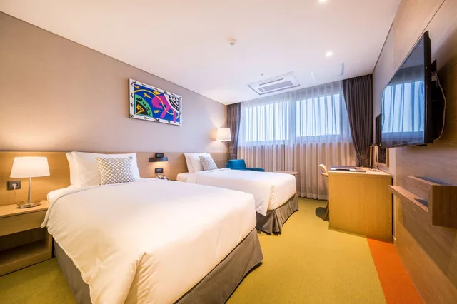 غرفة سوبيريور بسريرين منفصلين، Howard Johnson by Wyndham Incheon Airport 4/10