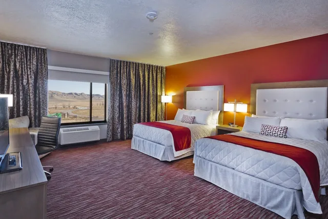 Room, 2 Queen Beds, Shoshone Rose Casino & Hotel 1/2