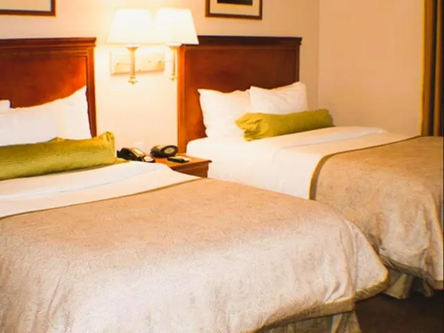 جناح استوديو بسريرين كوين مع أريكة بمطبخ لذوي الإعاقة، Candlewood Suites Jacksonville 2/3