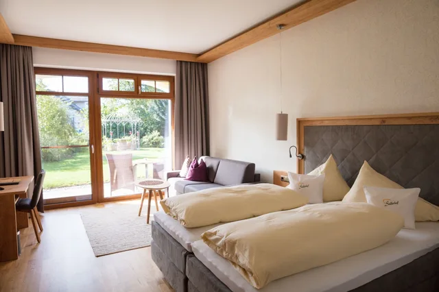 غرفة بريميوم بسرير كينج بشرفة، Hotel Sallerhof 1/5