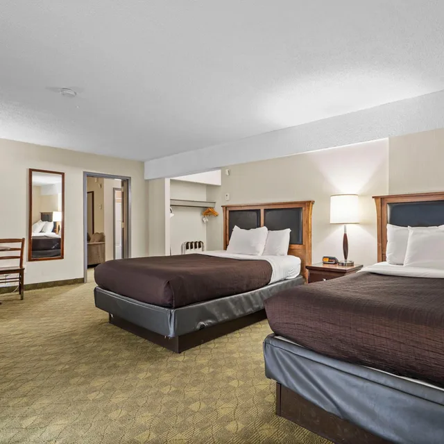 جناح عائلي بغرفة نوم واحدة، Travelodge Hotel by Wyndham Saskatoon 6/10