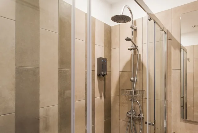 استوديو سيغنتشر بسرير كوين، Dynasta Central Suites 6/6