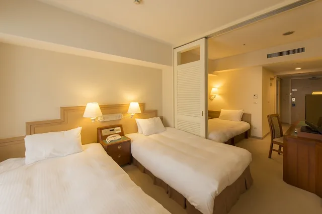 غرفة قياسية ثلاثية بسريرين منفصلين مع أريكة، Hotel Mystays Premier Sapporo Park 1/6