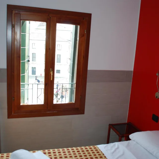 Room, Double Bed, External Bathroom، Hotel San Geremia 2/4