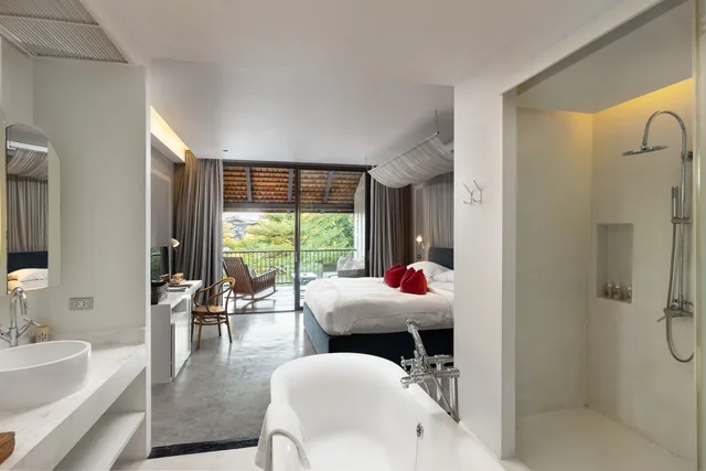 غرفة ديلوكس بإطلالة على النهر بشرفة، Sala Lanna Chiang Mai Hotel 4/6