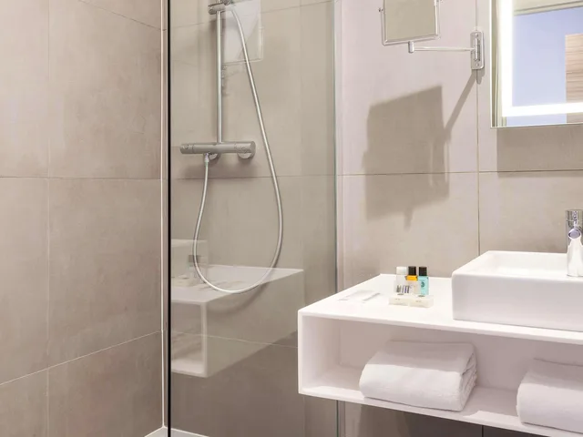 غرفة سوبيريور بسرير كينج، Novotel Tours Centre Gare 7/10