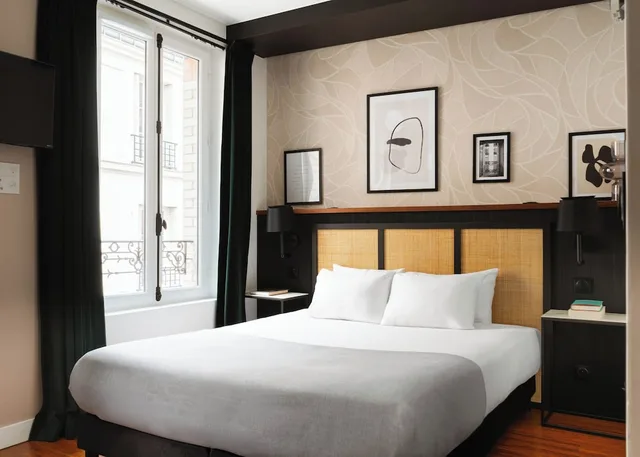 جناح بسرير كوين، Appart'Hotel Makom Montmartre 1/9