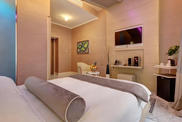 غرفة سوبيريور بسرير كوين، Dharma Luxury Hotel & Spa 1/3