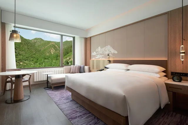 غرفة بسرير كينج بإطلالة على الجبل، Courtyard By Marriott Chongli 1/4