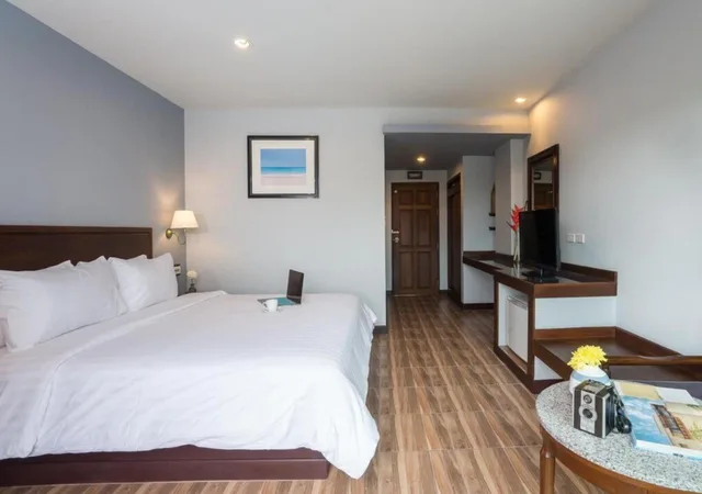 Superior, Double or Twin Bed, City View, Savotel 2/6
