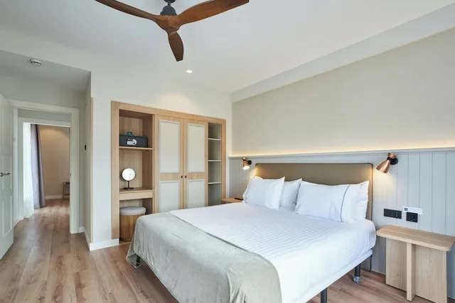 Junior Suite, 1 Double and 2 Queen Beds, Sea View، Gran Hotel del Sella 1/10