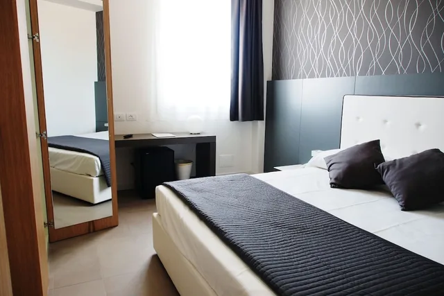 غرفة قياسية بسرير مزدوج، SHS SICILIA HOTEL SPA 1/4