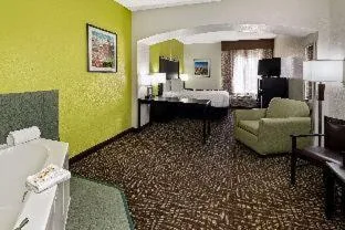 غرفة، La Quinta Inn & Suites by Wyndham Fruita 1/1