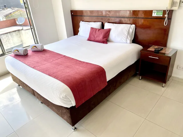 جناح تقليدي بسرير كينج، Hotel Dorado Gold Bogota 2/7