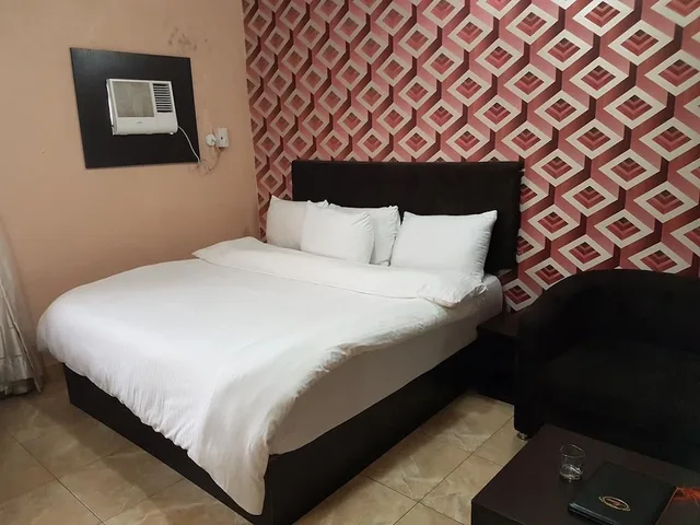 غرفة بسرير كينج، Eddy Vic Hotel 1/2