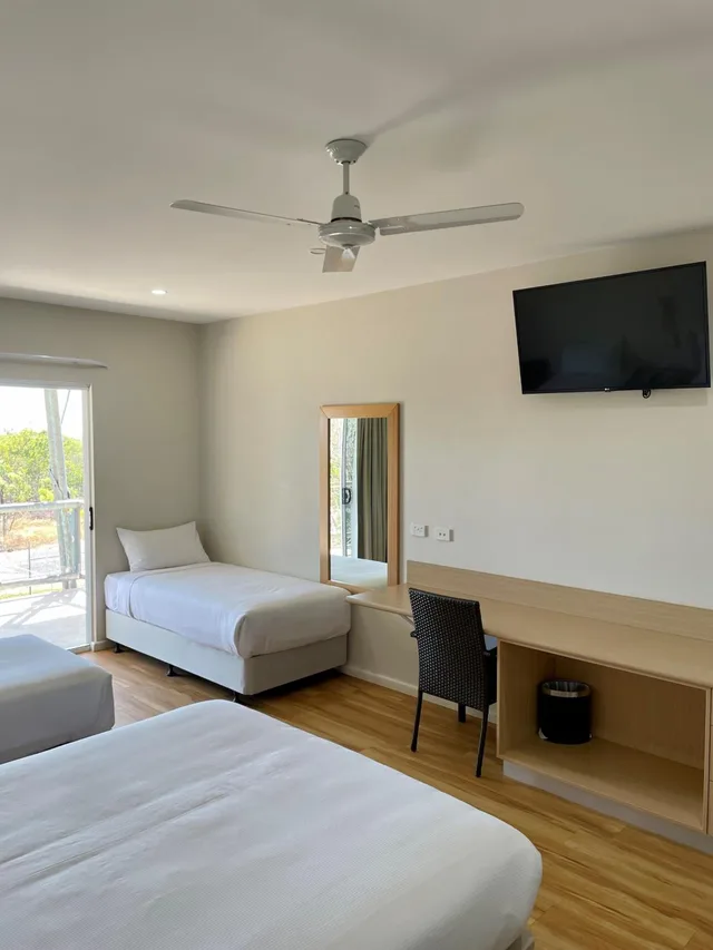غرفة ثلاثية، Club Tropical Resort Darwin 2/2