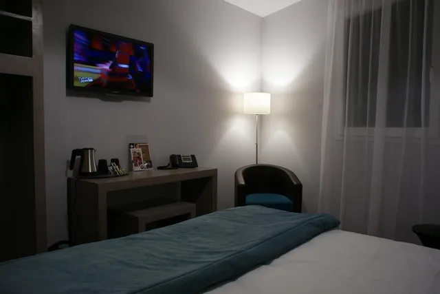 Comfort, Double Bed, Garden View, Hotel The Originals Niort La Grange 1/3