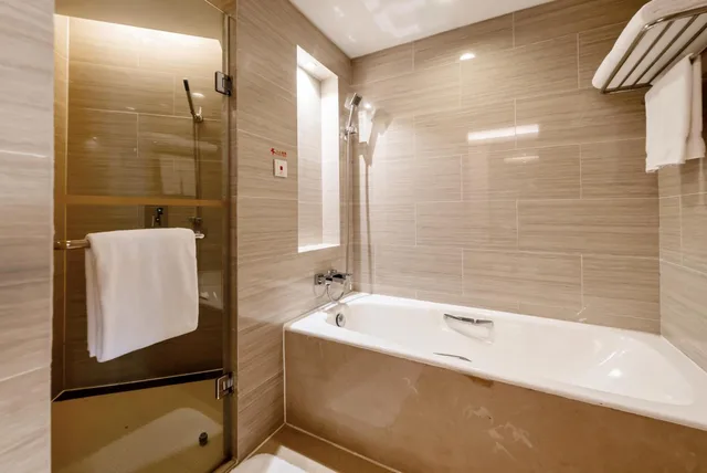 Business, Suite, Guangdong Hotel Shanghai 4/4