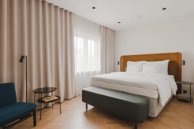 غرفة ديلوكس بسرير كوين، Solo Sokos Hotel Torni Helsinki 2/10