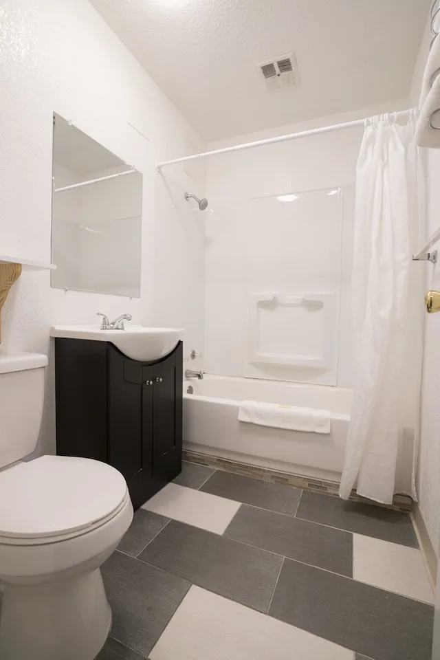 غرفة بسرير كوين، Seatac Inn and Airport Parking 1/2