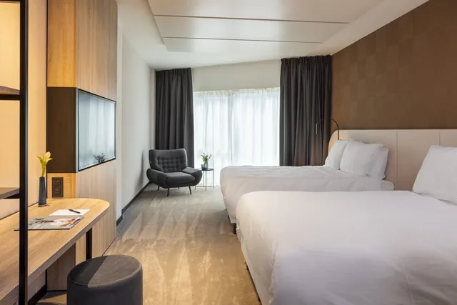 غرفة كومفورت عائلية بسرير كوين وسرير فردي، Van der Valk Hotel Gent 1/3
