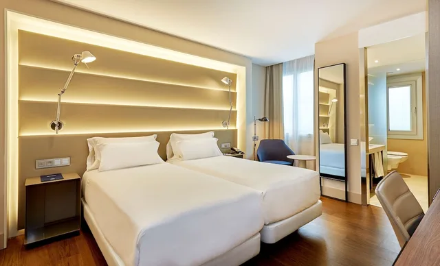 غرفة سوبيريور بسريرين منفصلين، Hotel NH Sants Barcelona 3/9