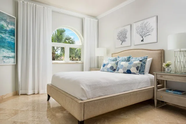 2 Bedrooms, Suite, Ocean Front، The Tuscany on Grace Bay 2/6