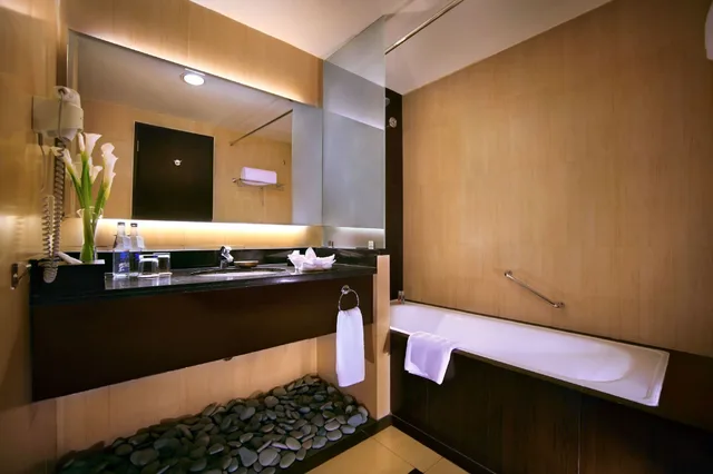 Superior Room, Aston Kuta Hotel and Residence 3/3