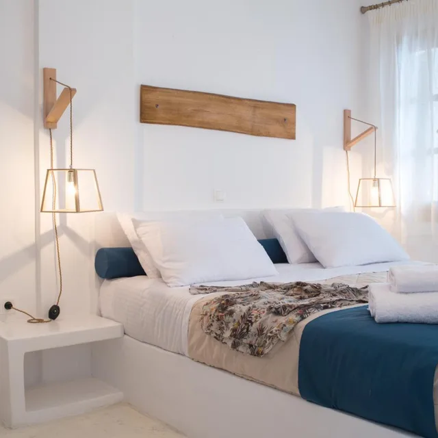 1 Bedroom, Suite, Lateral Side Sea View، Santorini Crystal Blue 3/10