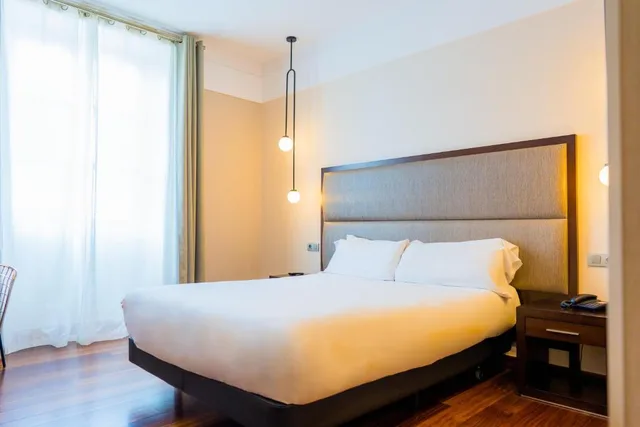 غرفة مفردة قياسية، Compostela Hotel 1/3