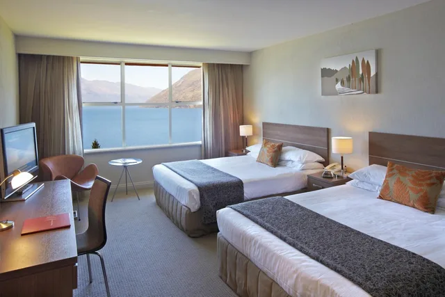 غرفة قياسية بسريرين كوين بإطلالة على البحيرة، Movenpick Queenstown 5/6