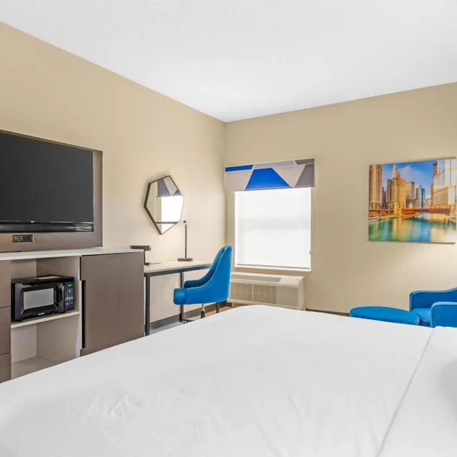غرفة بسرير كوين بحوض استحمام لذوي الإعاقة، Best Western Forsyth - Decatur 3/5