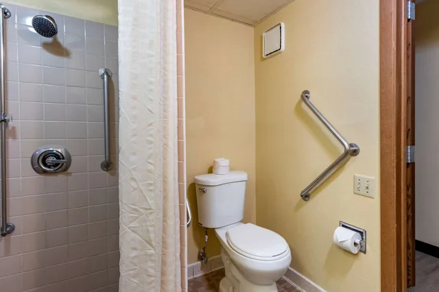 غرفة بسرير كوين لذوي الإعاقة، Econo Lodge Billings, MT 4/5