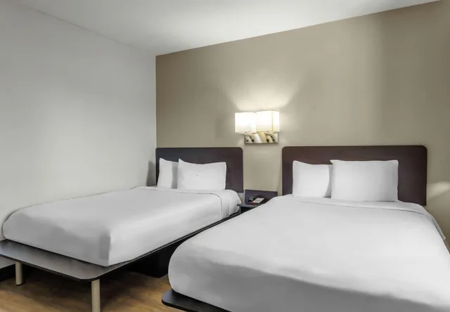 غرفة بسرير مزدوج لذوي الإعاقة، Motel6 Elizabethtown, KY 2/10